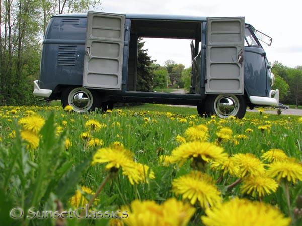 1959-vw-double-door-van.jpg