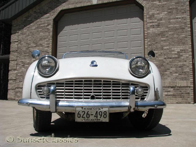 1961-triumph-tr3a-593.jpg