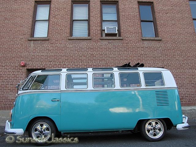 1965-vw-21-window-bus-372.jpg