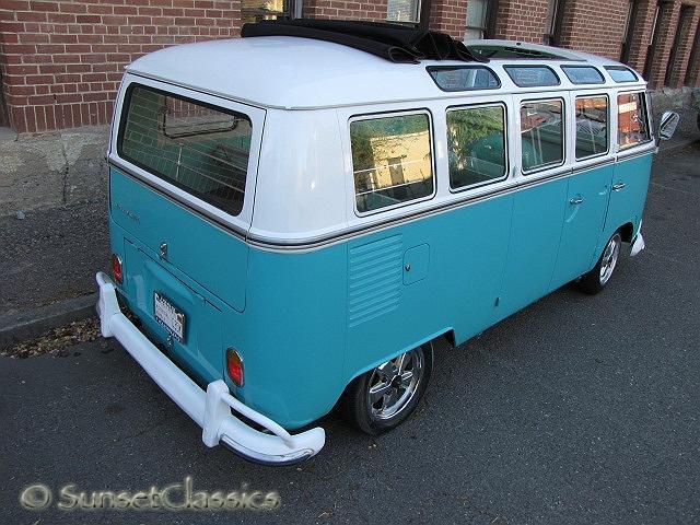 1965-vw-21-window-bus-389.jpg