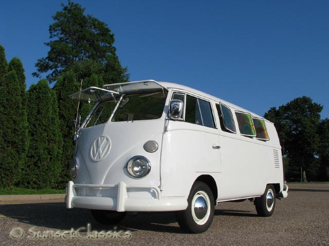 1966-vw-walk-through-bus-1785.jpg