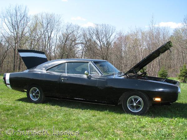 1970-dodge-charger-rt816.jpg