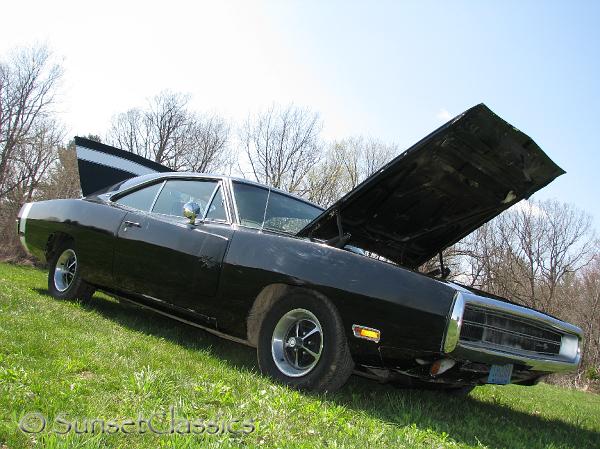 1970-dodge-charger-rt817.jpg