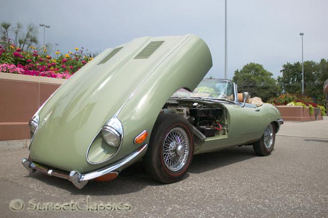 1970-jaguar-xke-220.jpg