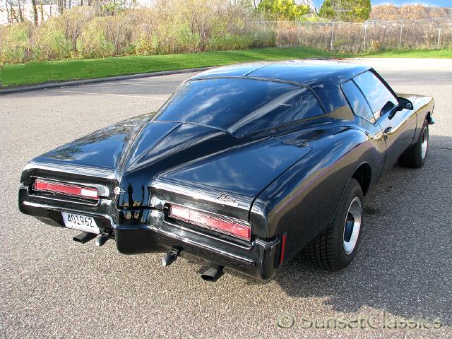 1972-buick-riviera-no-truck.jpg