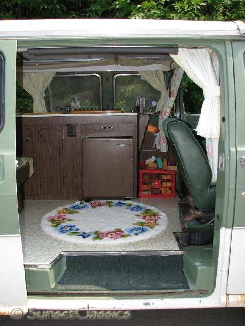 1973-econoline-camper-865.jpg