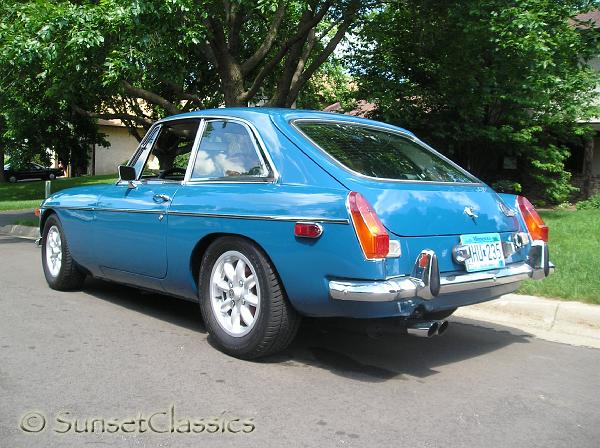 1974mgb-gt032.jpg