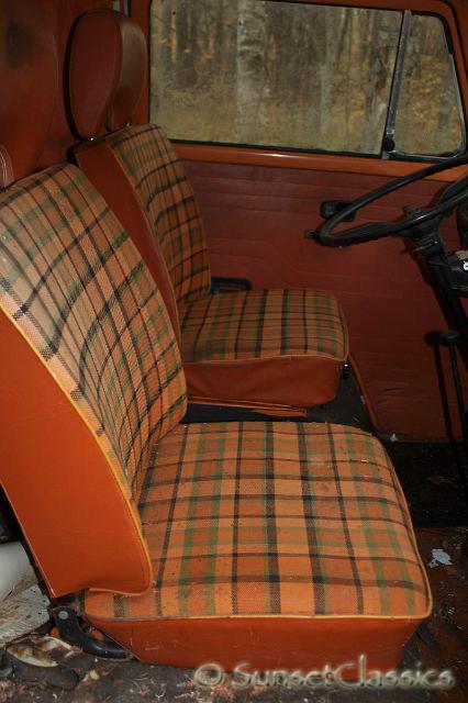 1974-vw-bus-orange-seats.jpg