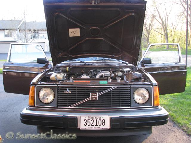 1980-volvo-292.jpg